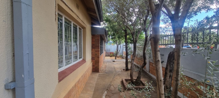 4 Bedroom Property for Sale in Beaconsfield Northern Cape